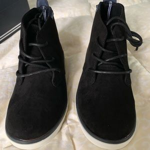 Youth Nautica boot. Brand new, never worn.